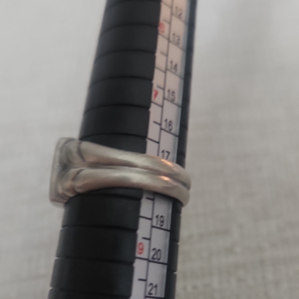 Elegant Silver Women's Ring